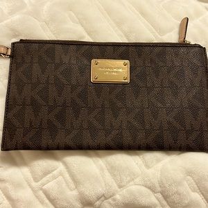 Michael Kors Wristlet
